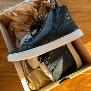 BNWT Black Frye & Co SINDY Moto Sneaker size 8.5